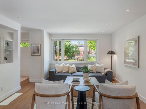 Photo 4 at 21 Fairfax Crescent, Birchmount, Toronto