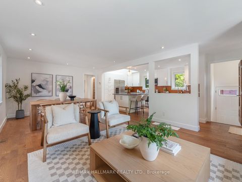 Photo 6 at 21 Fairfax Crescent, Birchmount, Toronto
