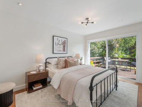 Photo 17 at 21 Fairfax Crescent, Birchmount, Toronto