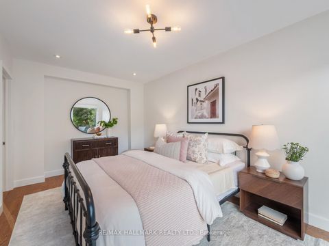 Photo 19 at 21 Fairfax Crescent, Birchmount, Toronto