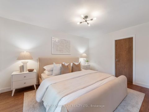 Photo 23 at 21 Fairfax Crescent, Birchmount, Toronto