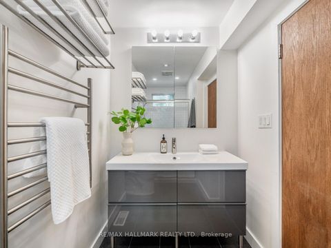 Photo 24 at 21 Fairfax Crescent, Birchmount, Toronto