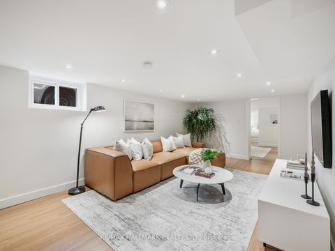 Photo 26 at 21 Fairfax Crescent, Birchmount, Toronto