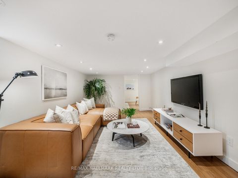 Photo 27 at 21 Fairfax Crescent, Birchmount, Toronto