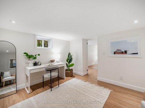 Photo 31 at 21 Fairfax Crescent, Birchmount, Toronto
