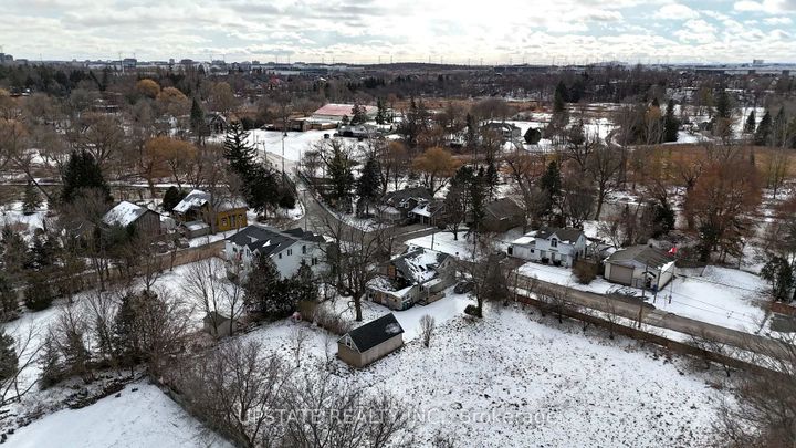 Photo 7 at 7749 Churchville Road, Bram West, Brampton