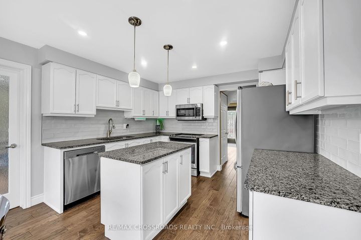 Photo 14 at 75 Barr Crescent, Heart Lake East, Brampton