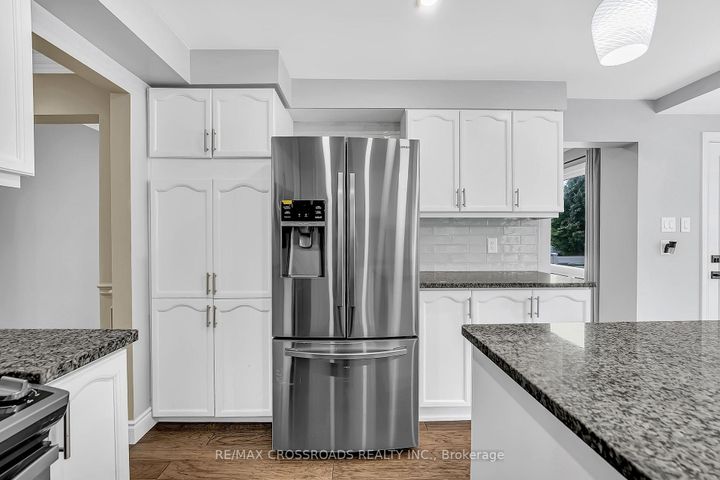 Photo 15 at 75 Barr Crescent, Heart Lake East, Brampton