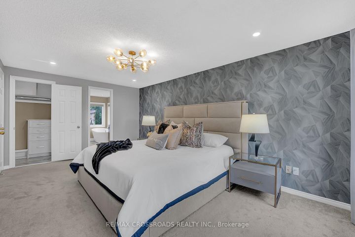Photo 19 at 75 Barr Crescent, Heart Lake East, Brampton
