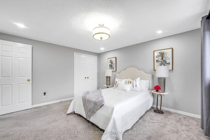 Photo 25 at 75 Barr Crescent, Heart Lake East, Brampton