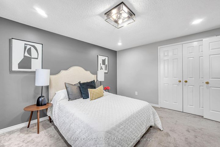 Photo 27 at 75 Barr Crescent, Heart Lake East, Brampton