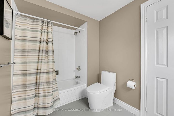 Photo 31 at 75 Barr Crescent, Heart Lake East, Brampton