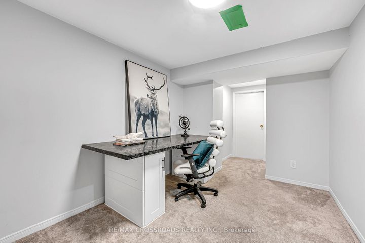 Photo 33 at 75 Barr Crescent, Heart Lake East, Brampton