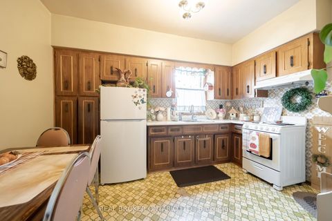 Photo 11 at 168 Brock Avenue, Little Portugal, Toronto