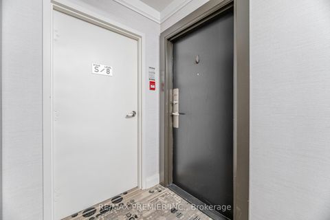 Photo 3 at 811 - 25 Four Winds Drive, York University Heights, Toronto