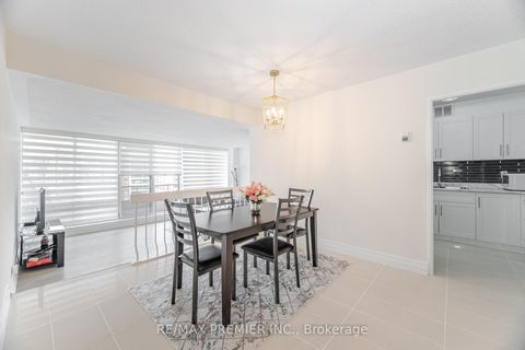 Photo 10 at 811 - 25 Four Winds Drive, York University Heights, Toronto