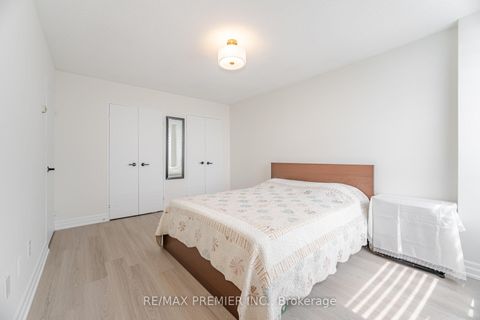 Photo 18 at 811 - 25 Four Winds Drive, York University Heights, Toronto