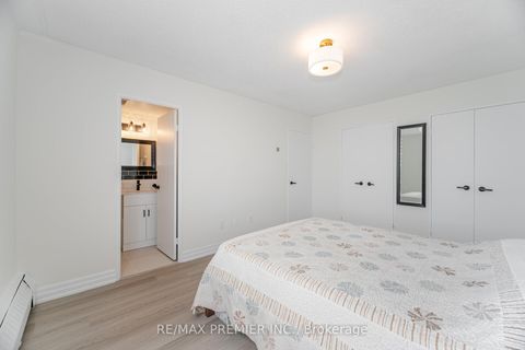 Photo 19 at 811 - 25 Four Winds Drive, York University Heights, Toronto