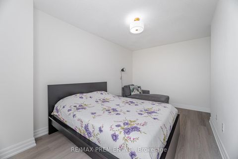 Photo 22 at 811 - 25 Four Winds Drive, York University Heights, Toronto