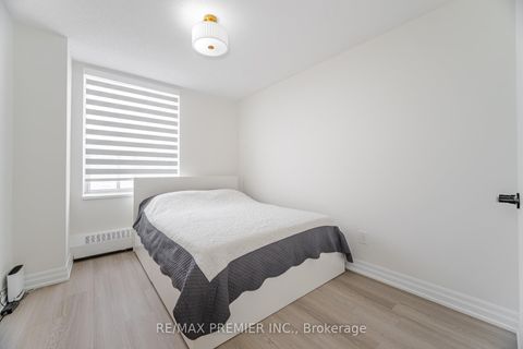 Photo 23 at 811 - 25 Four Winds Drive, York University Heights, Toronto