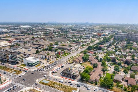 Photo 44 at 811 - 25 Four Winds Drive, York University Heights, Toronto