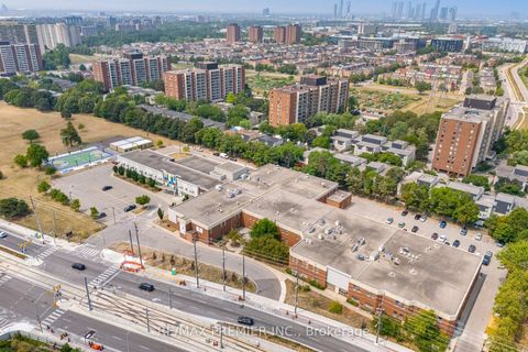 Photo 46 at 811 - 25 Four Winds Drive, York University Heights, Toronto