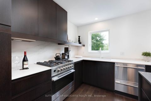 Photo 11 at 276 Oakwood Avenue, Oakwood Village, Toronto