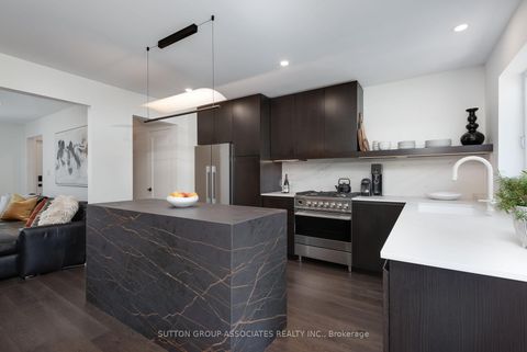 Photo 14 at 276 Oakwood Avenue, Oakwood Village, Toronto