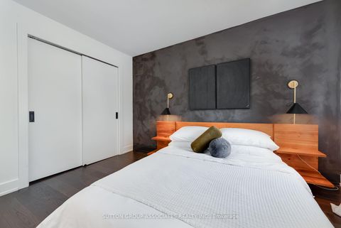 Photo 18 at 276 Oakwood Avenue, Oakwood Village, Toronto