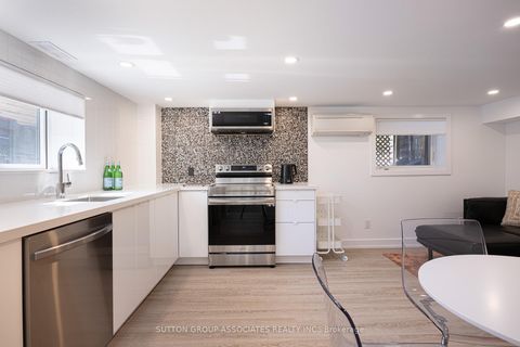 Photo 26 at 276 Oakwood Avenue, Oakwood Village, Toronto