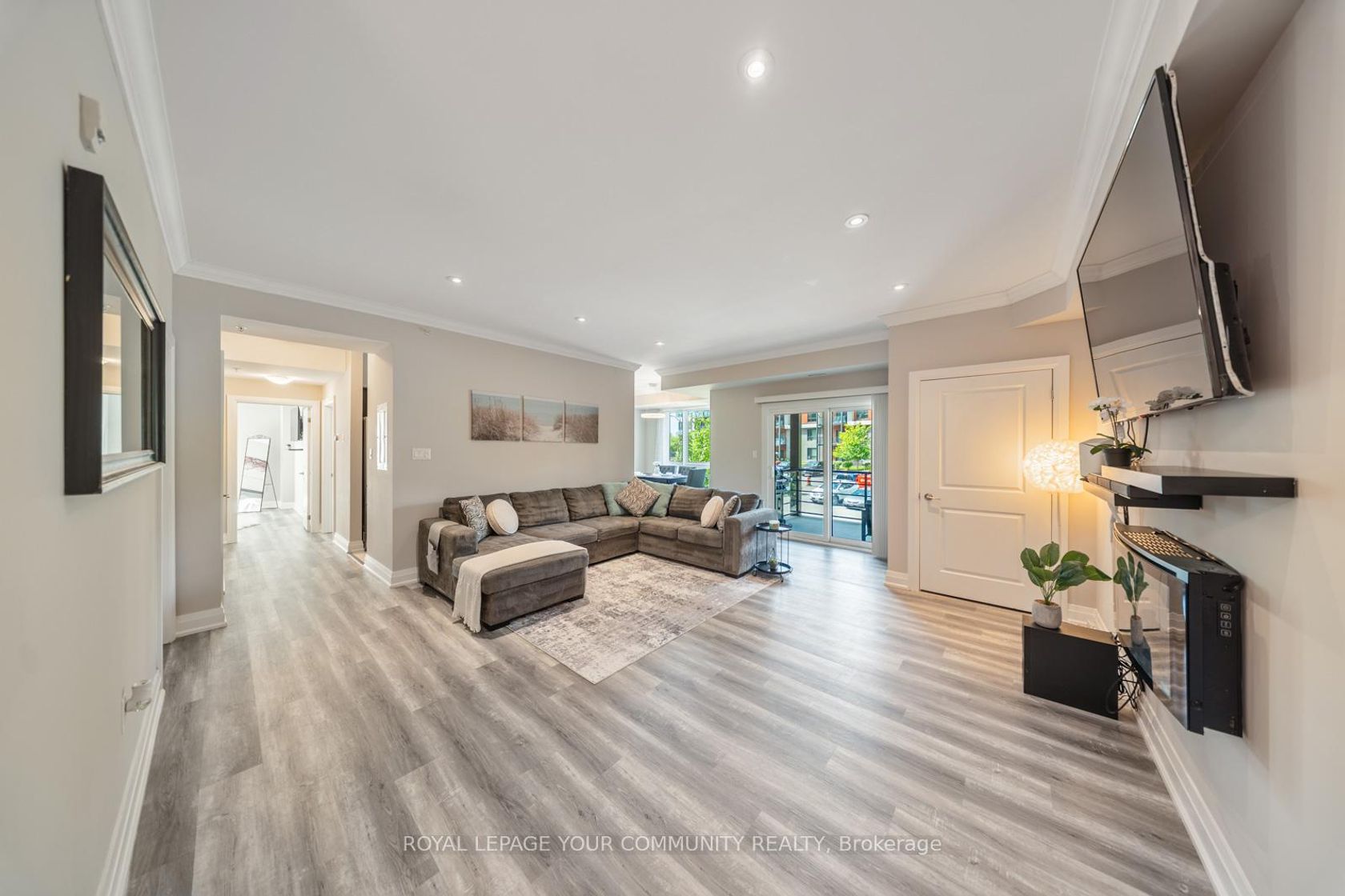 113 - 304 Essa Road, Ardagh, Barrie photo number 2 113 - 304 Essa Road, Ardagh, Barrie photo number 2