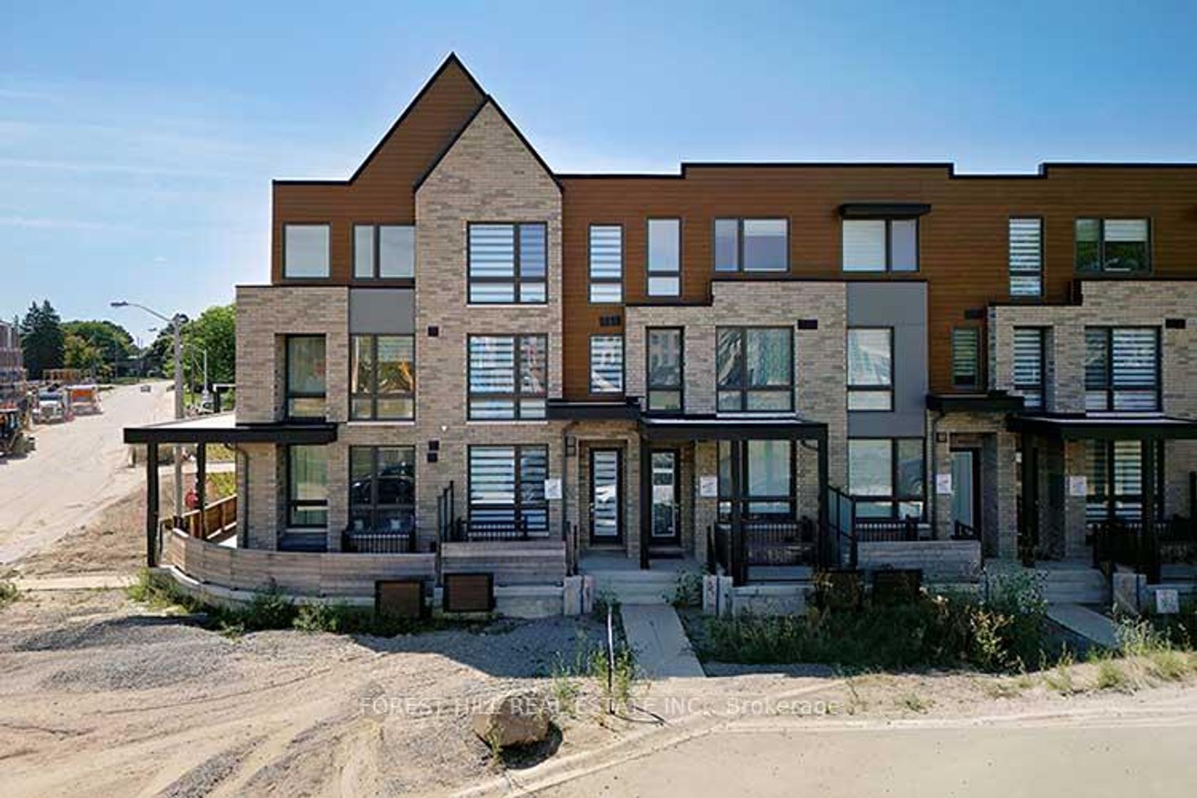 4 Deep Roots Terrace, Lawrence, Toronto by Loree Meneguzzi Real Estate 4 Deep Roots Terrace, Lawrence, Toronto
