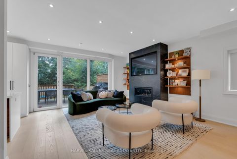 Photo 10 at 32 Almont Road, Clanton Park, Toronto