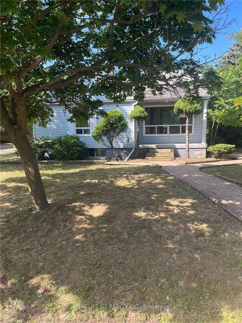Photo 1 at 1098 Kent Avenue, CP College Park, Oakville