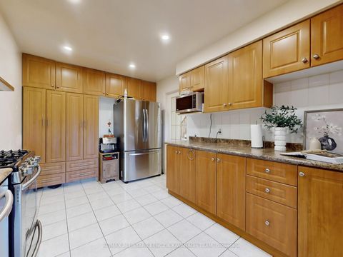 Photo 5 at 102 Valdor Drive, Agincourt North, Toronto