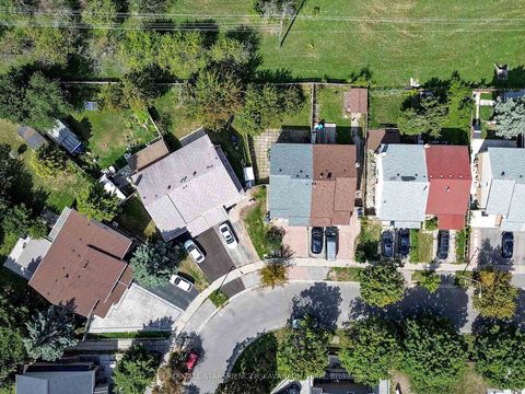 Photo 21 at 102 Valdor Drive, Agincourt North, Toronto