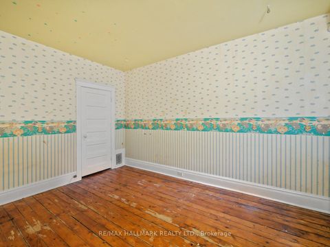 Photo 18 at 73 Withrow Avenue, North Riverdale, Toronto