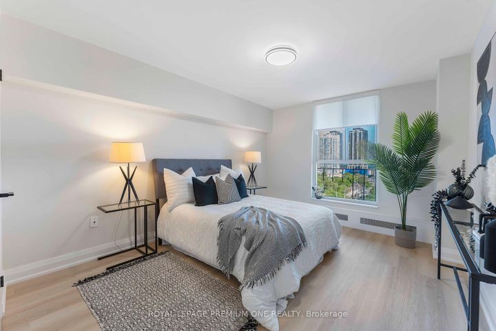 Photo 14 at 608 - 60 Southport Street, Swansea, Toronto