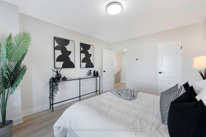 Photo 15 at 608 - 60 Southport Street, Swansea, Toronto