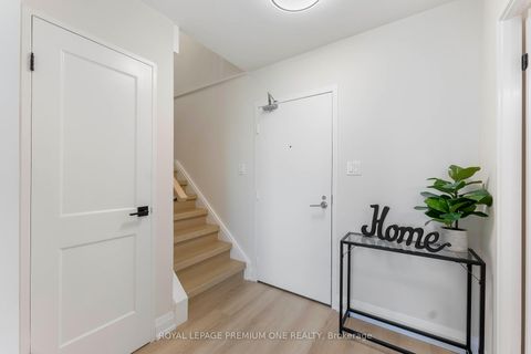 Photo 10 at 608 - 60 Southport Street, Swansea, Toronto