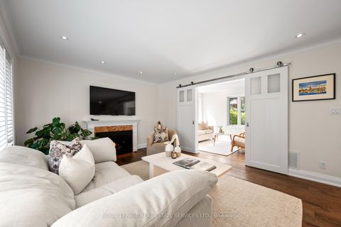 Photo 4 at 70 Chestnut Hills Parkway, Humber Valley, Toronto