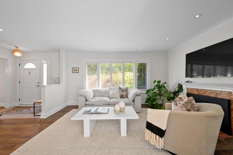 Photo 5 at 70 Chestnut Hills Parkway, Humber Valley, Toronto