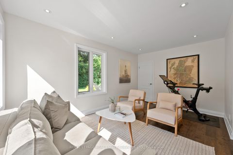 Photo 7 at 70 Chestnut Hills Parkway, Humber Valley, Toronto