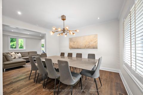 Photo 10 at 70 Chestnut Hills Parkway, Humber Valley, Toronto
