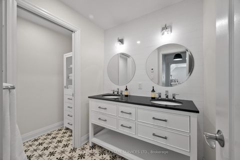 Photo 28 at 70 Chestnut Hills Parkway, Humber Valley, Toronto