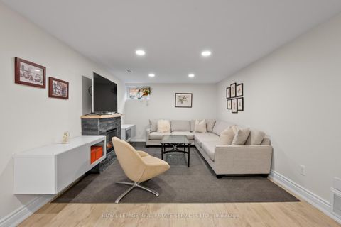 Photo 31 at 70 Chestnut Hills Parkway, Humber Valley, Toronto