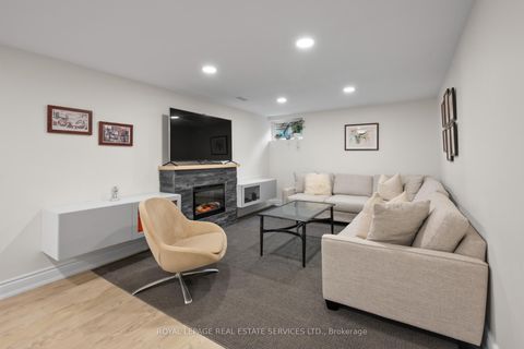 Photo 32 at 70 Chestnut Hills Parkway, Humber Valley, Toronto