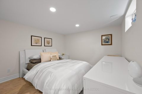 Photo 34 at 70 Chestnut Hills Parkway, Humber Valley, Toronto