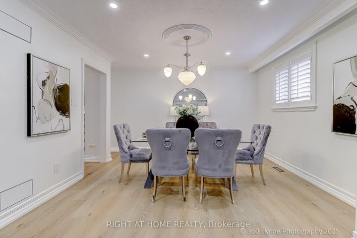 Photo 3 at 44 Beamsville Drive, Steeles, Toronto