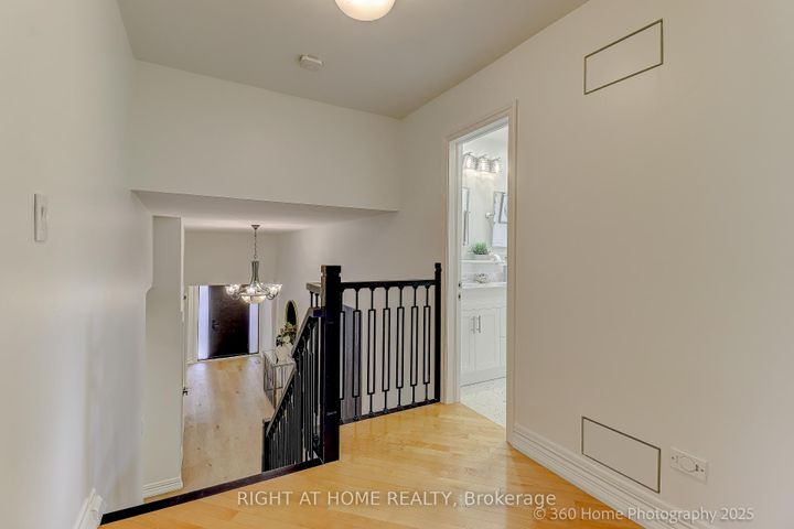 Photo 8 at 44 Beamsville Drive, Steeles, Toronto